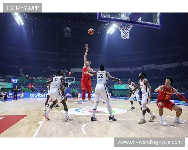 震撼！中国男篮在世界杯预选赛中逆袭晋级 八强创历史新纪录